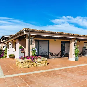 Relais Il Corallo Gasthof Loiri Porto San Paolo
